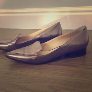 Women’s bronze flat sz 8